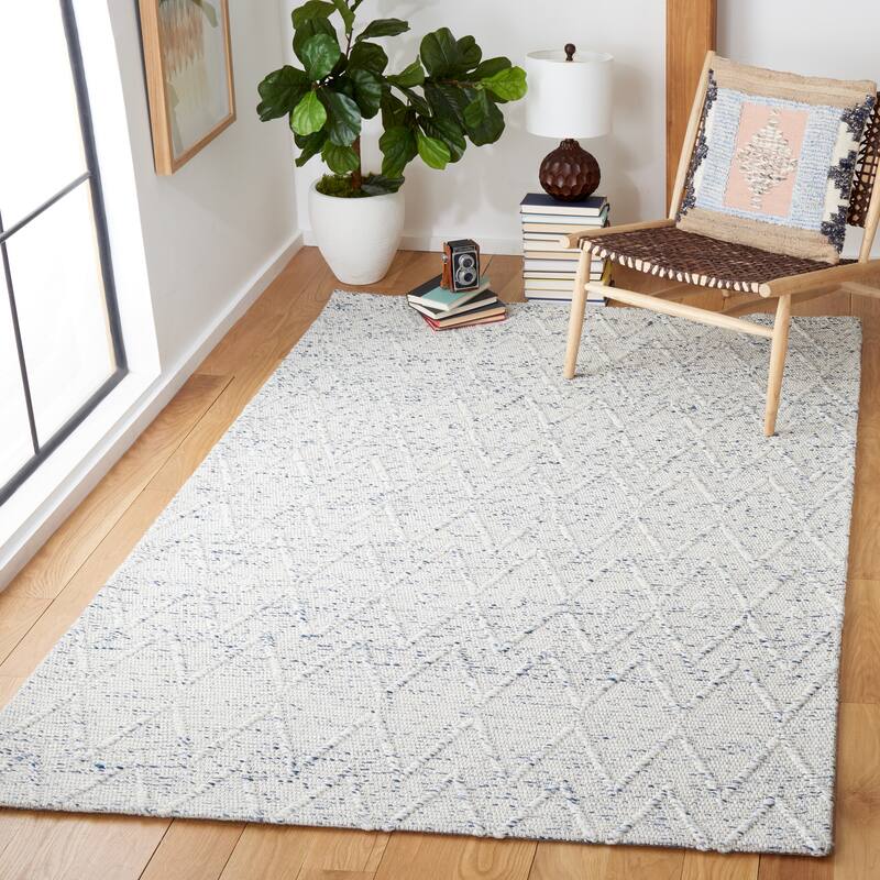 SAFAVIEH Handmade Marbella Siriana Rug - 3' x 5' - Blue/Ivory
