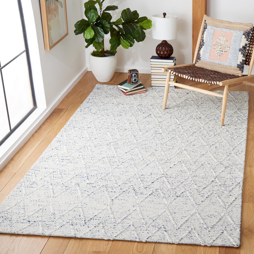 SAFAVIEH Handmade Marbella Siriana Rug