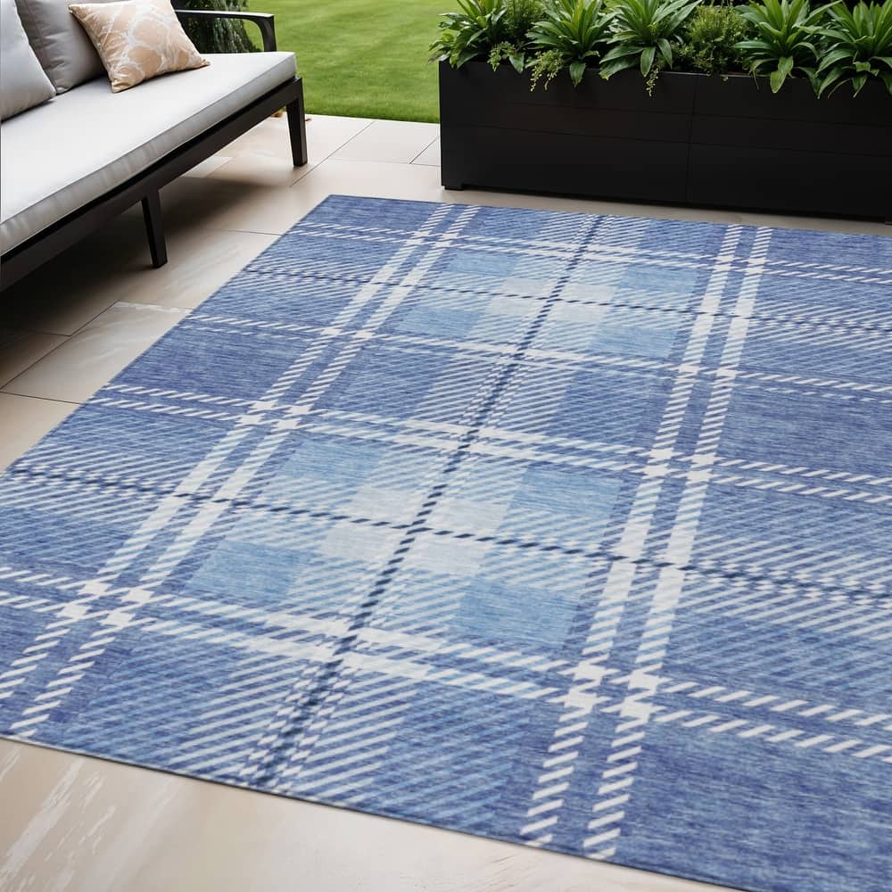HomeRoots Plaid Transitional Rectangle Outdoor Rug