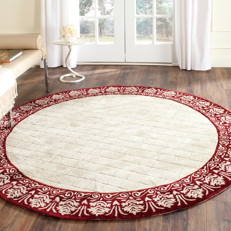 SAFAVIEH Handmade Total Performance Majbritt Oriental Trellis Rug - 6' Round - Ivory/Maroon