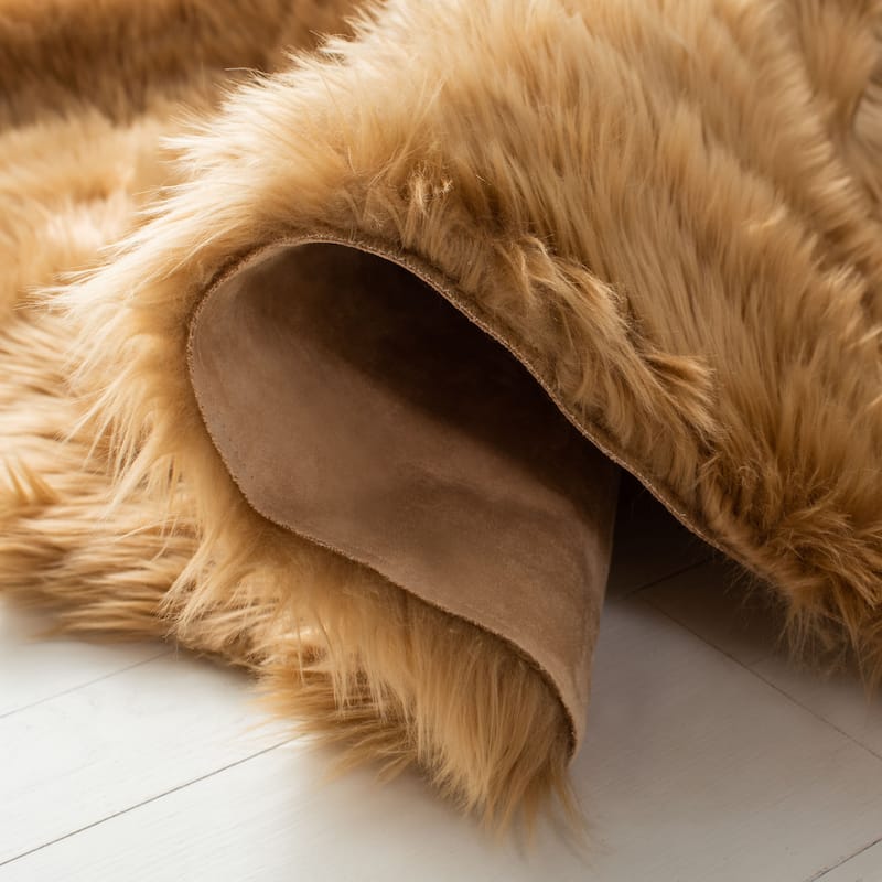 SAFAVIEH, Faux Sheep Idith Shona 2.4-inch Thick Rug