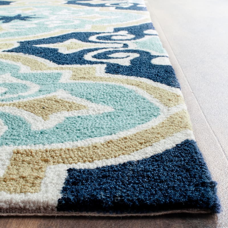 SAFAVIEH Handmade Four Seasons Tota Floral Rug