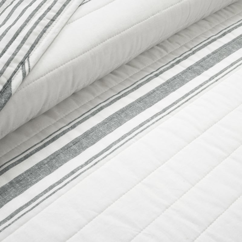 Lush Decor Farmhouse Stripe Reversible Cotton Twin-XL 2 Piece Quilt