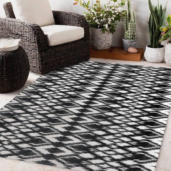 BIRK BLACK & WHITE Outdoor Rug By Terri Ellis Bed Bath & Beyond 34349937