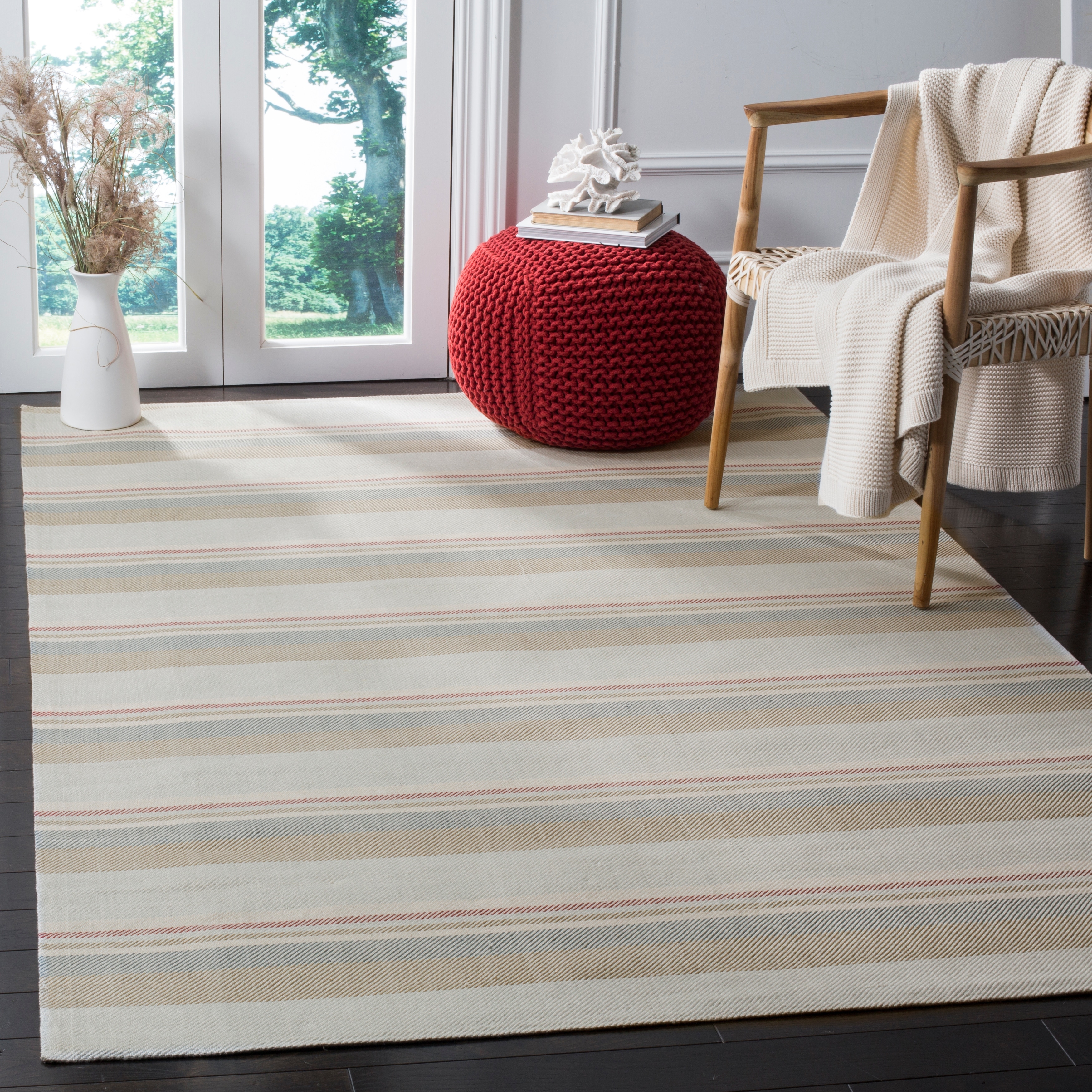 SAFAVIEH Handmade Flatweave Marbella Adalgira Modern Wool Rug