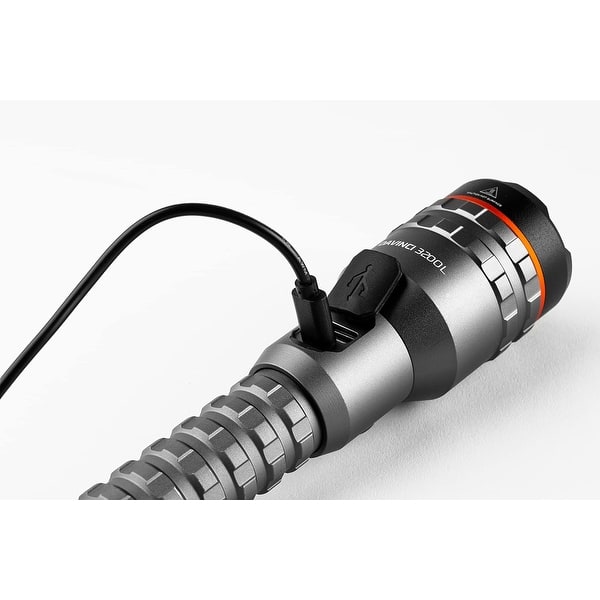 most powerful nebo flashlight Luxtreme Half-Mile Beam yet lightweight and the IP67 rating means that rainstorms wont put a damper on accomplishing your tasks and having an adventure. Nebo Davinci Powerful 3200 Lumen
