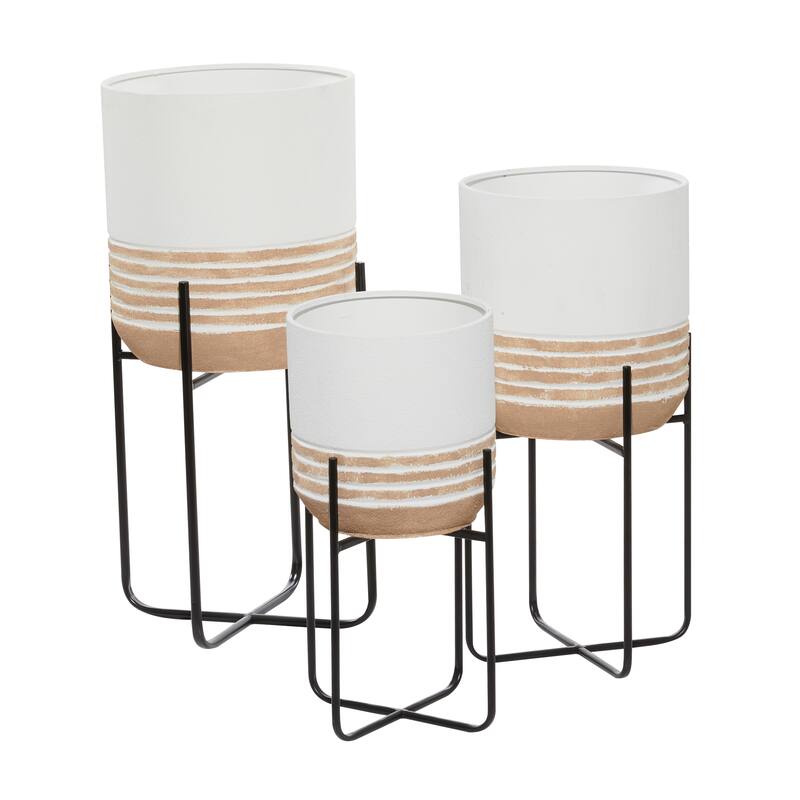White Metal Indoor Outdoor Planter with Removable Stand (Set of 3) - 14 x 14 x 28Round