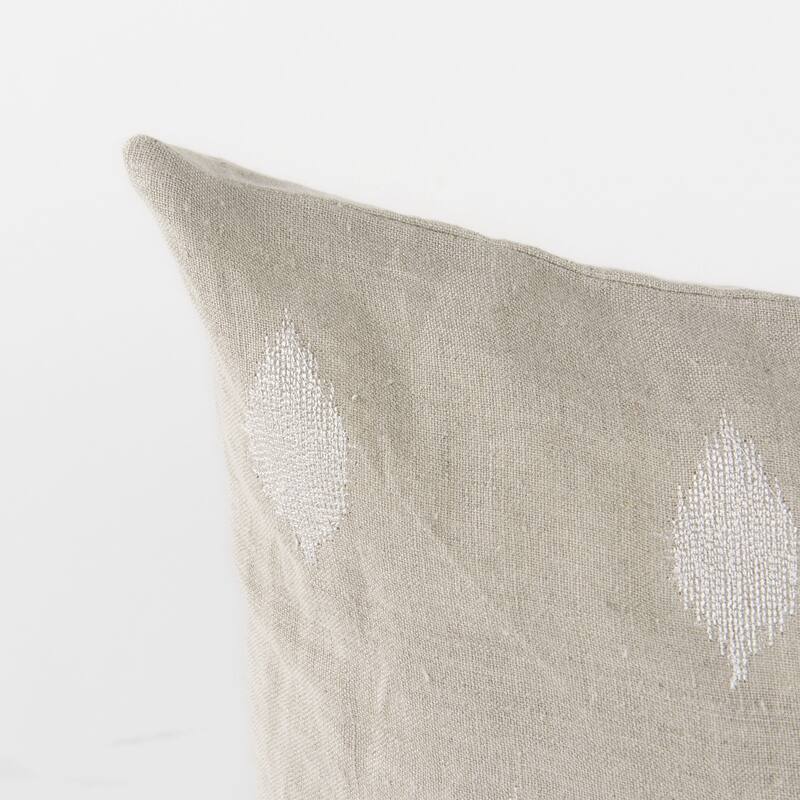 HomeRoots Beige And White Leaf Pattern Lumbar Pillow Cover