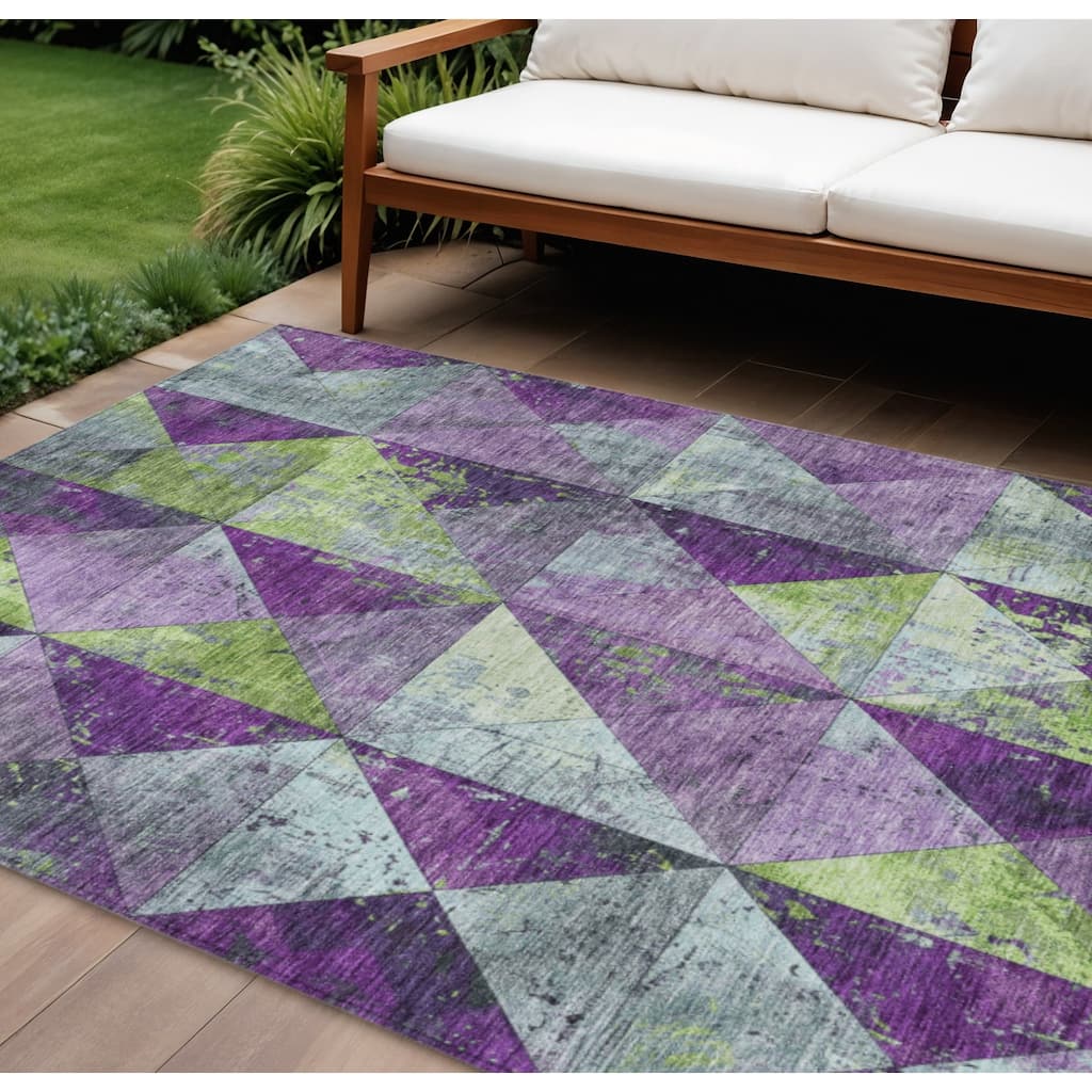 HomeRoots Geometric Transitional Rectangle Outdoor Rug
