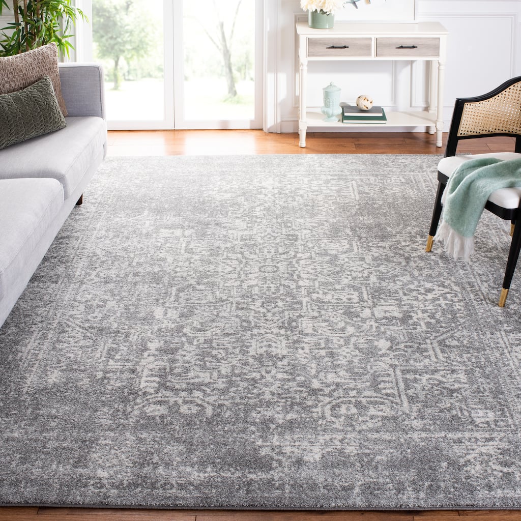 SAFAVIEH Evoke Quinn Vintage Distressed Rug