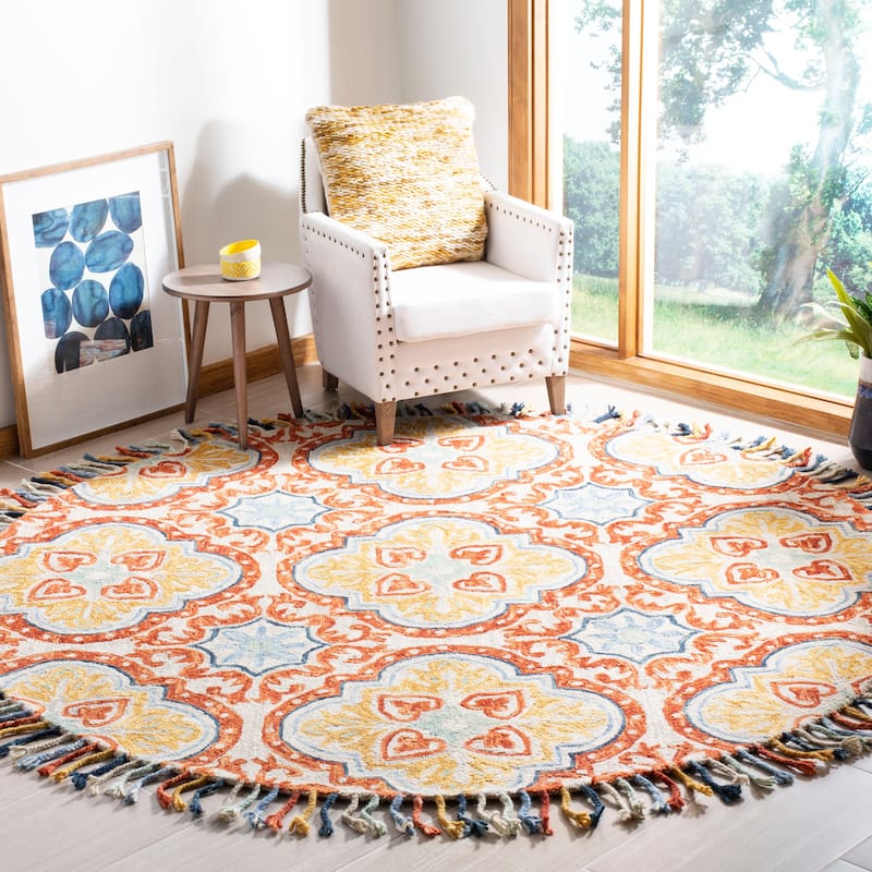 SAFAVIEH Handmade Aspen Misao Boho Tassel Wool Rug - 5' Round - Beige/Rust