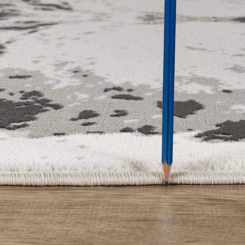 Gray 5 ft. x 7 ft. Luxury Area Rug, 0.43 Pile Height – Sophisticated Warmth for Any Room - 6' x 7'