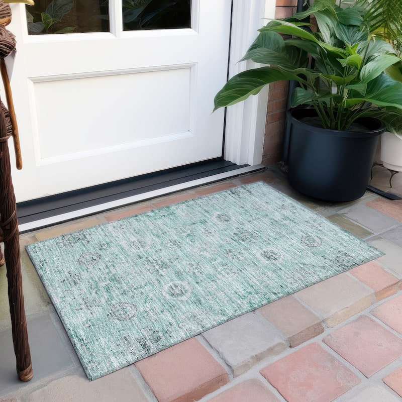 Machine Washable Indoor/ Outdoor Vintage Traditional Chantille Rug