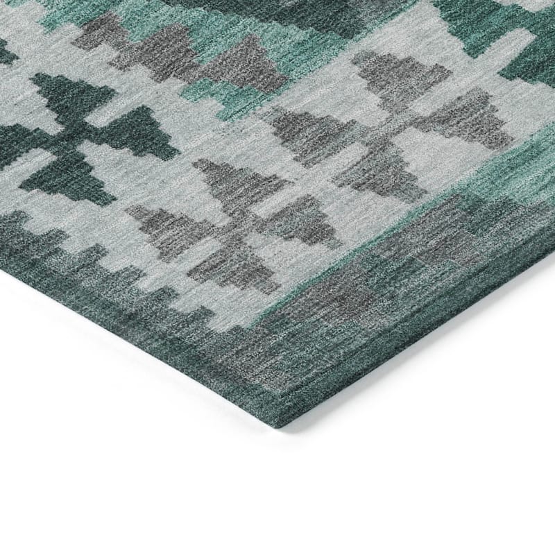 Machine Washable Indoor/ Outdoor Boho Global Chantille Rug