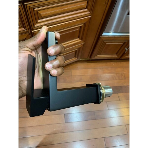 Y-Decor YPG318 Luxurious Single Handle Lavatory Faucet in Finish Single Handle Lavatory Faucet Matte Black