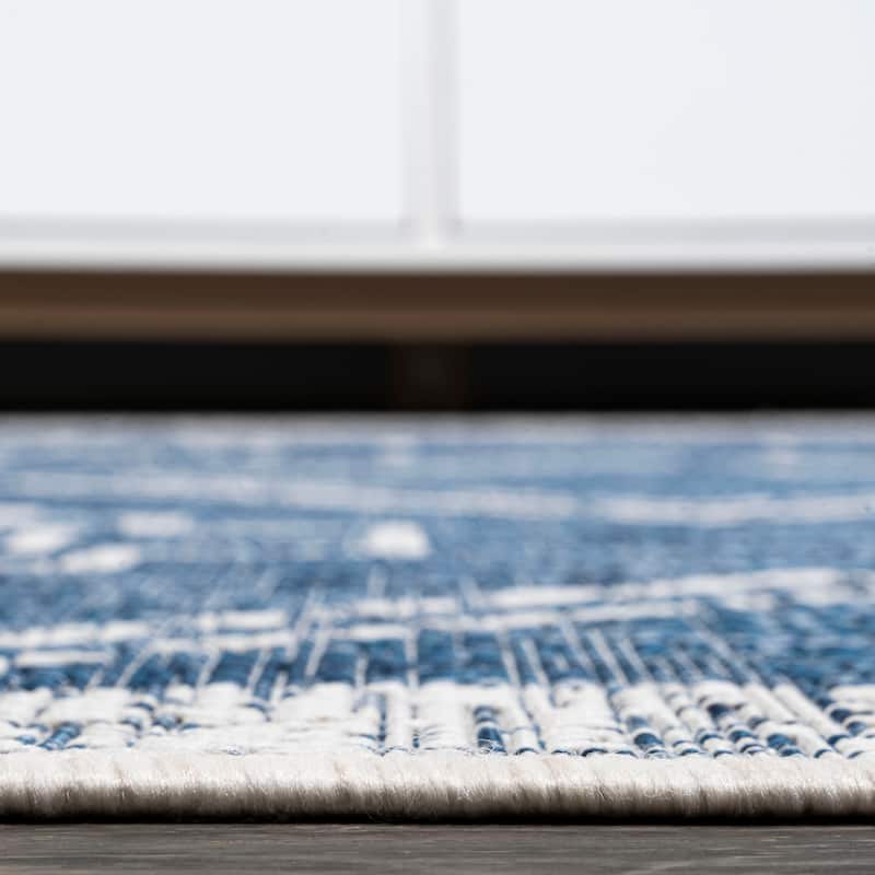 JONATHAN Y Carwa Diamond Tribal Medallion Indoor/Outdoor Area Rug