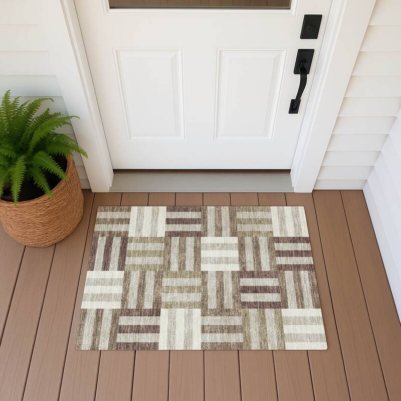 Machine Washable Indoor/ Outdoor Modern Hatch Chantille Rug - Brown - 1'8" x 2'6"