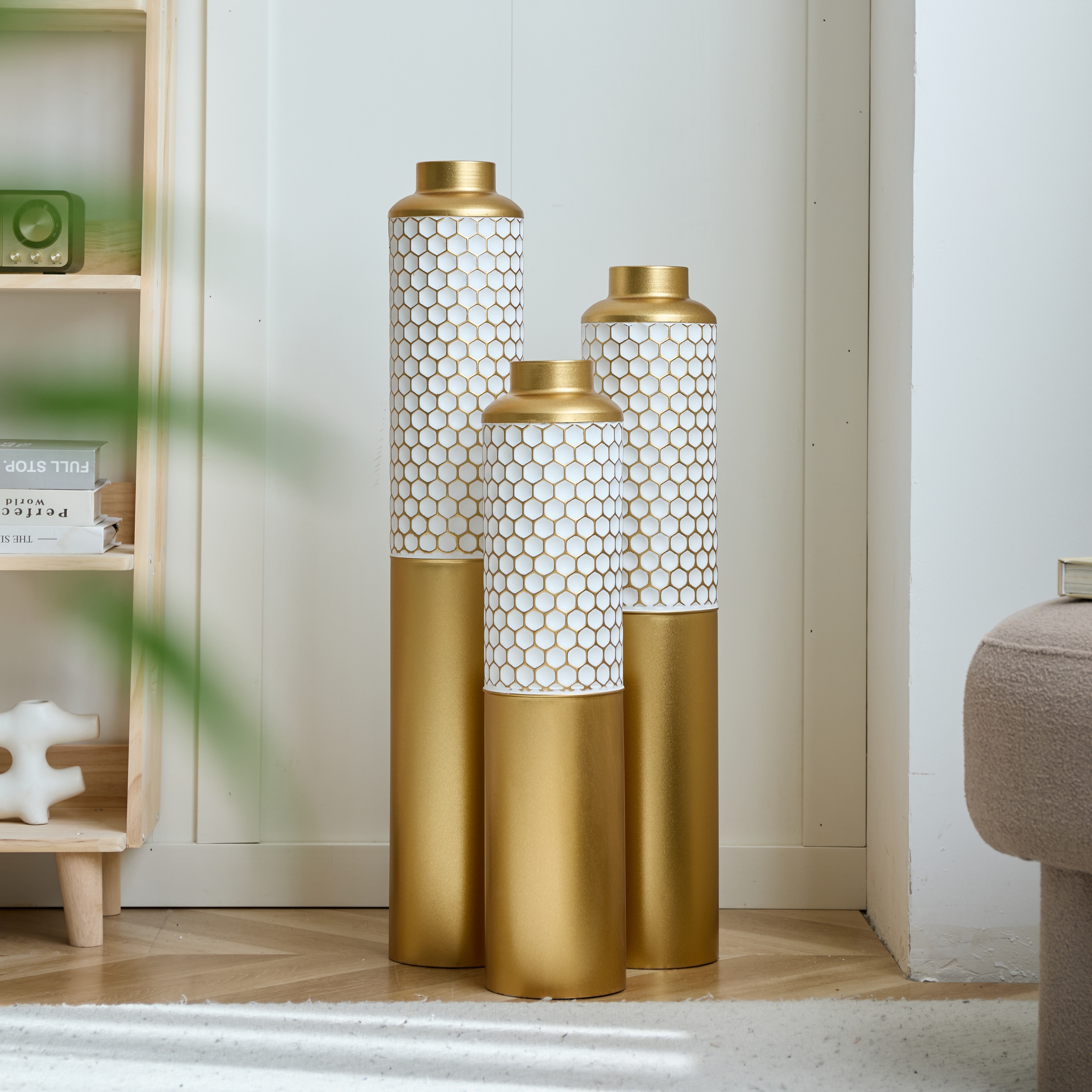 Floor Metal Vase Modern Style Droplet Shaped White Metal Vase 3-Piece Set Gorgeous Home Decoration Large Glazed Metal Vase