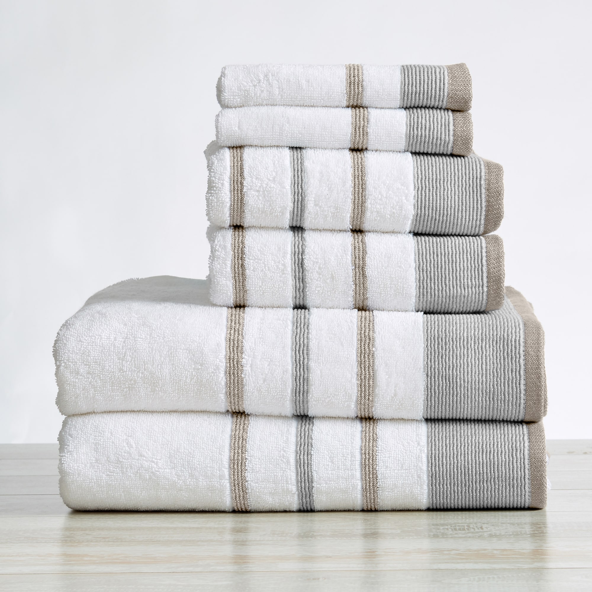 https://ak1.ostkcdn.com/images/products/is/images/direct/80c2b91a6eba3c0b2aa6d535d72304777c0a0d50/Great-Bay-Home-Turkish-Cotton-Striped-Bath-Towel-Sets.jpg