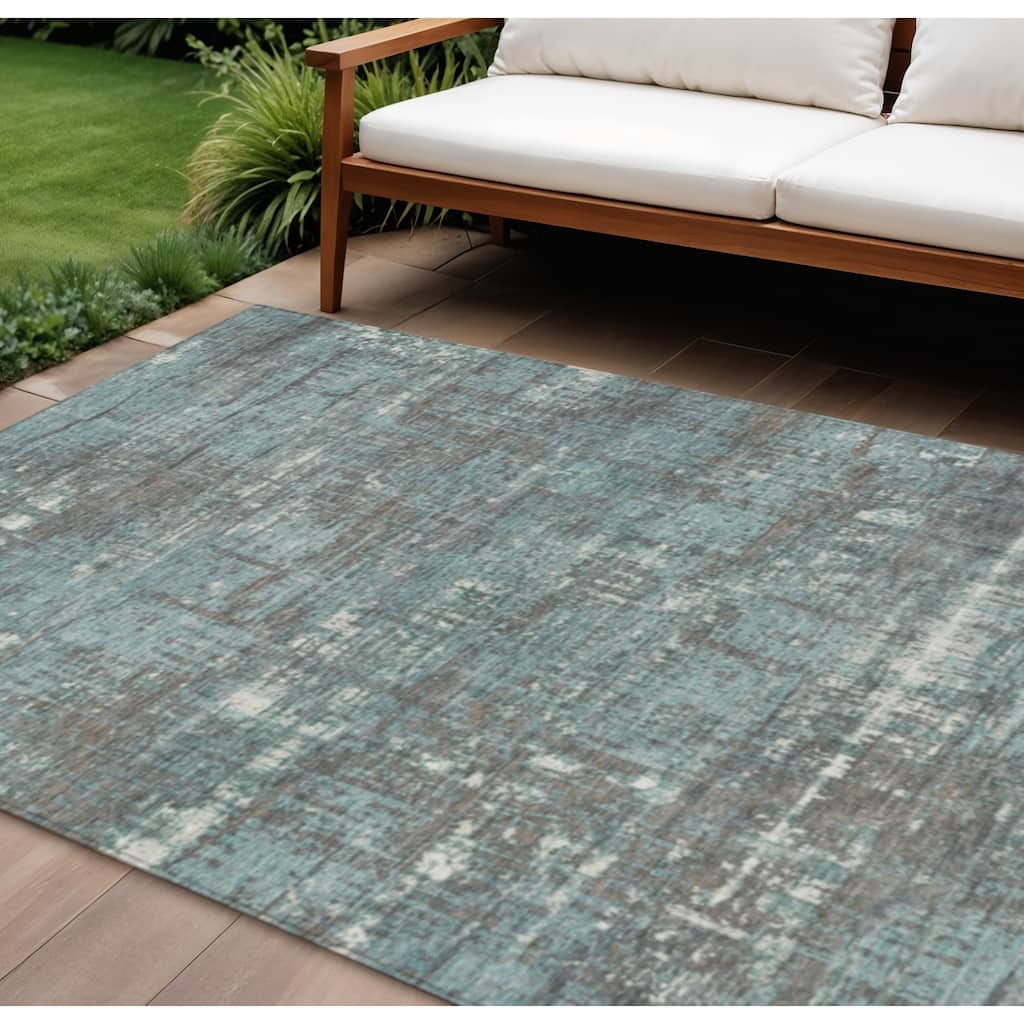 HomeRoots Geometric Transitional Rectangle Outdoor Rug