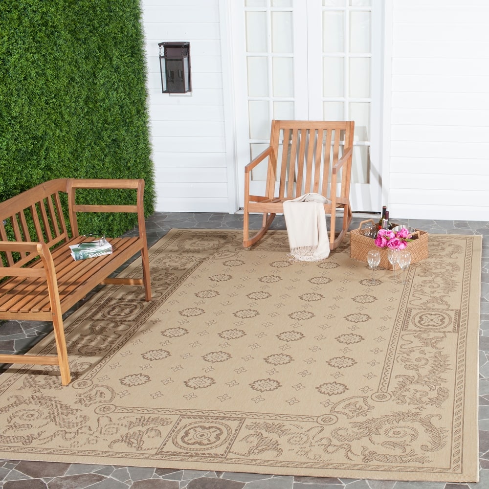 SAFAVIEH Courtyard Beverley Indoor/ Outdoor Patio Backyard Rug