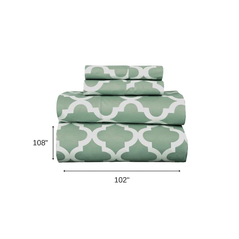 Four Piece Green and White Quatrefoil Microfiber California King Sheet Set
