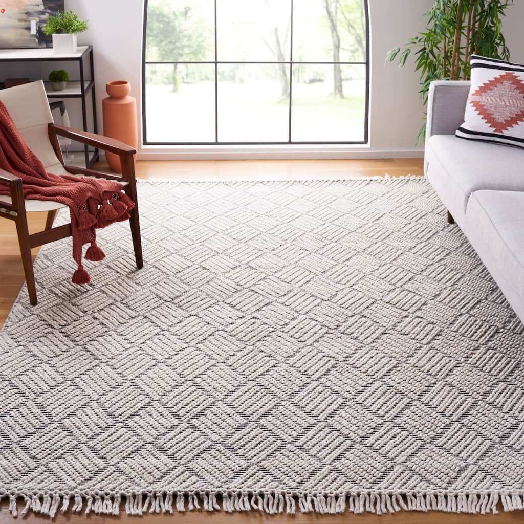 SAFAVIEH Handmade Marbella Heidelinde Modern Wool Rug
