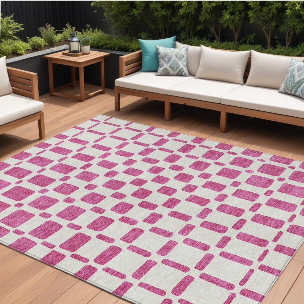 HomeRoots Geometric Transitional Rectangle Outdoor Rug