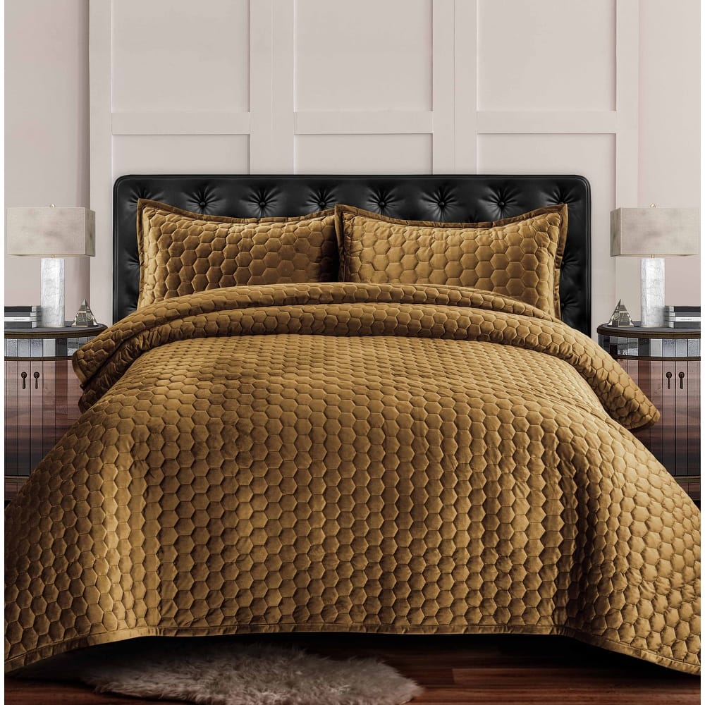 Lugano Honeycomb Velvet Oversized Solid Quilt Set