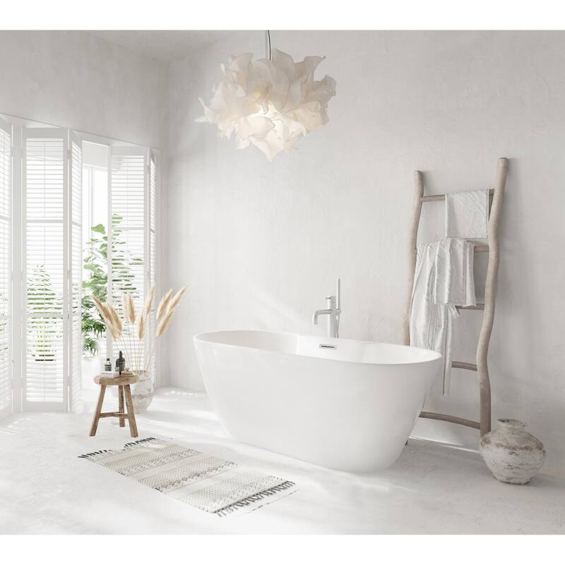 Nicolette Bathtub in Glossy White