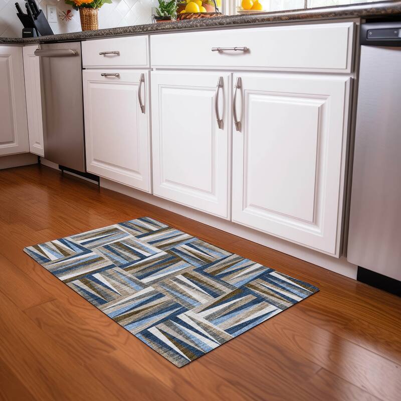 Machine Washable Indoor/ Outdoor Contemporary Mosaic Chantille Rug