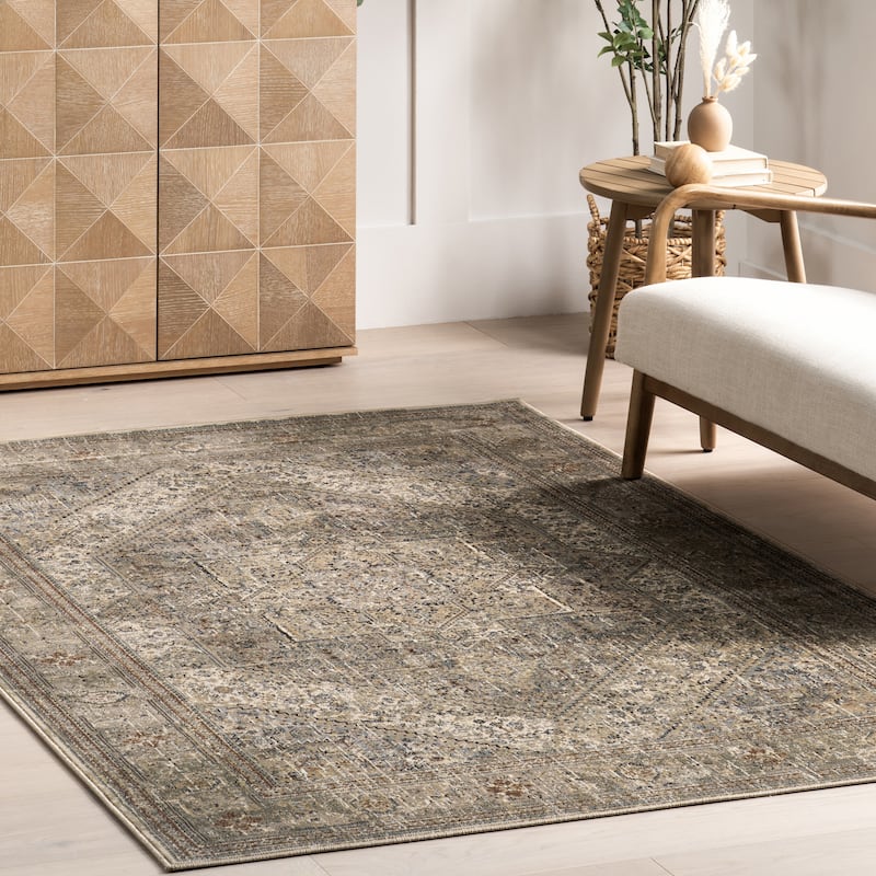 Nuloom Carol Traditional Medallion Area Rug