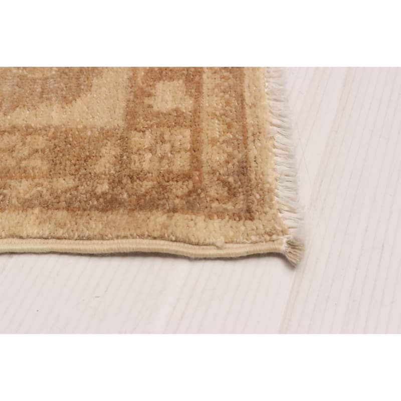 ECARPETGALLERY Hand-knotted Chobi Finest Cream Wool Rug - 5'9 x 6'6