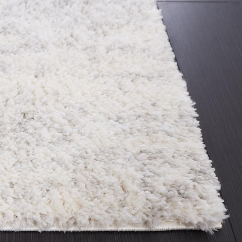 SAFAVIEH Berber Shag Rafaele 1.25-inch Thick Rug