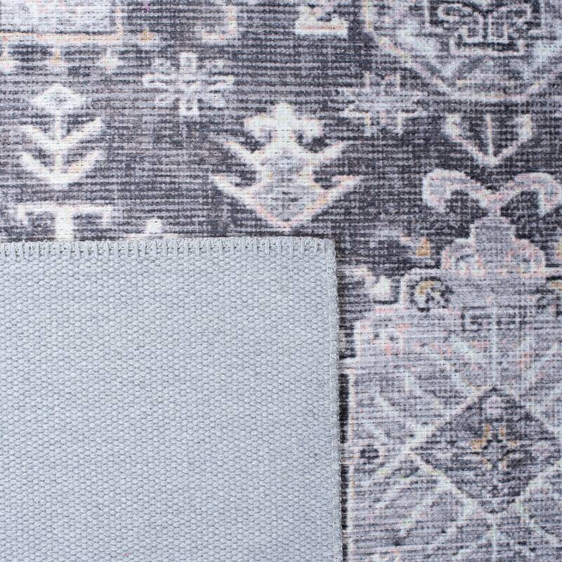 SAFAVIEH Serapi Machine Washable Zelda Shabby Chic Distressed Rug
