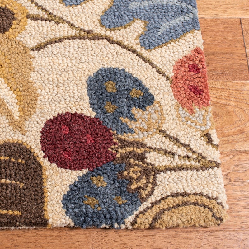 SAFAVIEH Handmade Jardin Monka Country Floral Wool Rug
