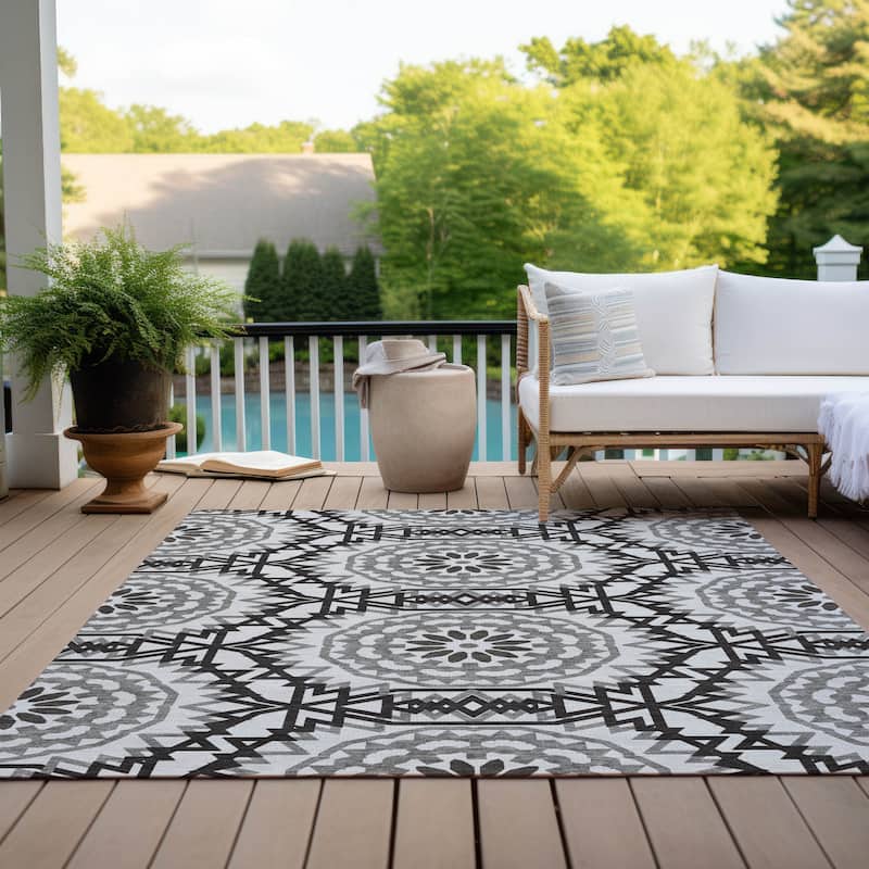 Machine Washable Indoor/ Outdoor Chantille Boho Global Rug