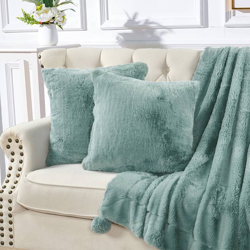 Pompom FauxFur Throw & 2 Pillow Shell Combo Set