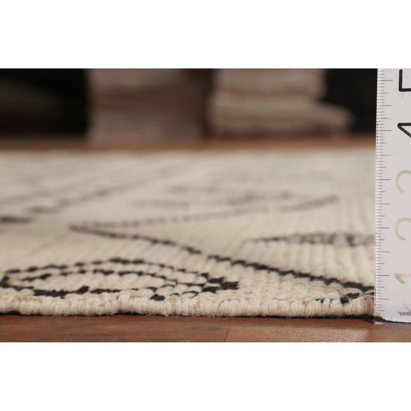 Geometric Beige / Ivory Moroccan Area Rug Hand-Knotted Wool Carpet - 6'9"x 10'11"