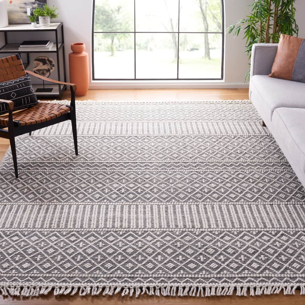 SAFAVIEH Handmade Marbella Pooja Modern Wool Rug