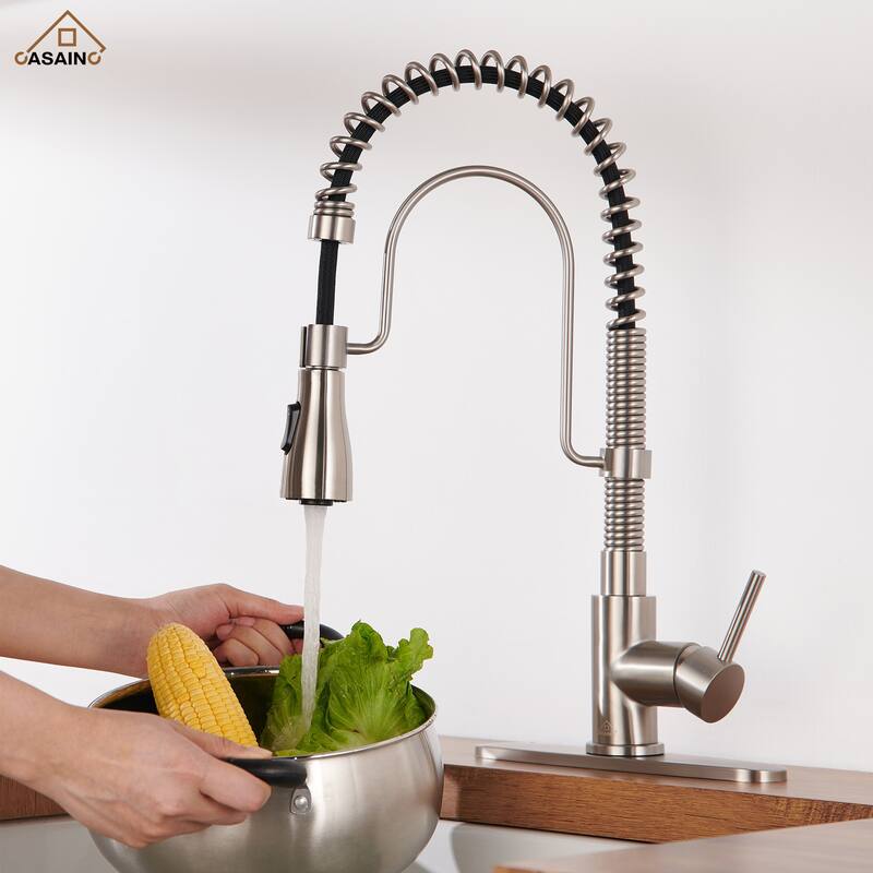 Single Handle Pull Down Sprayer Kitchen Faucet