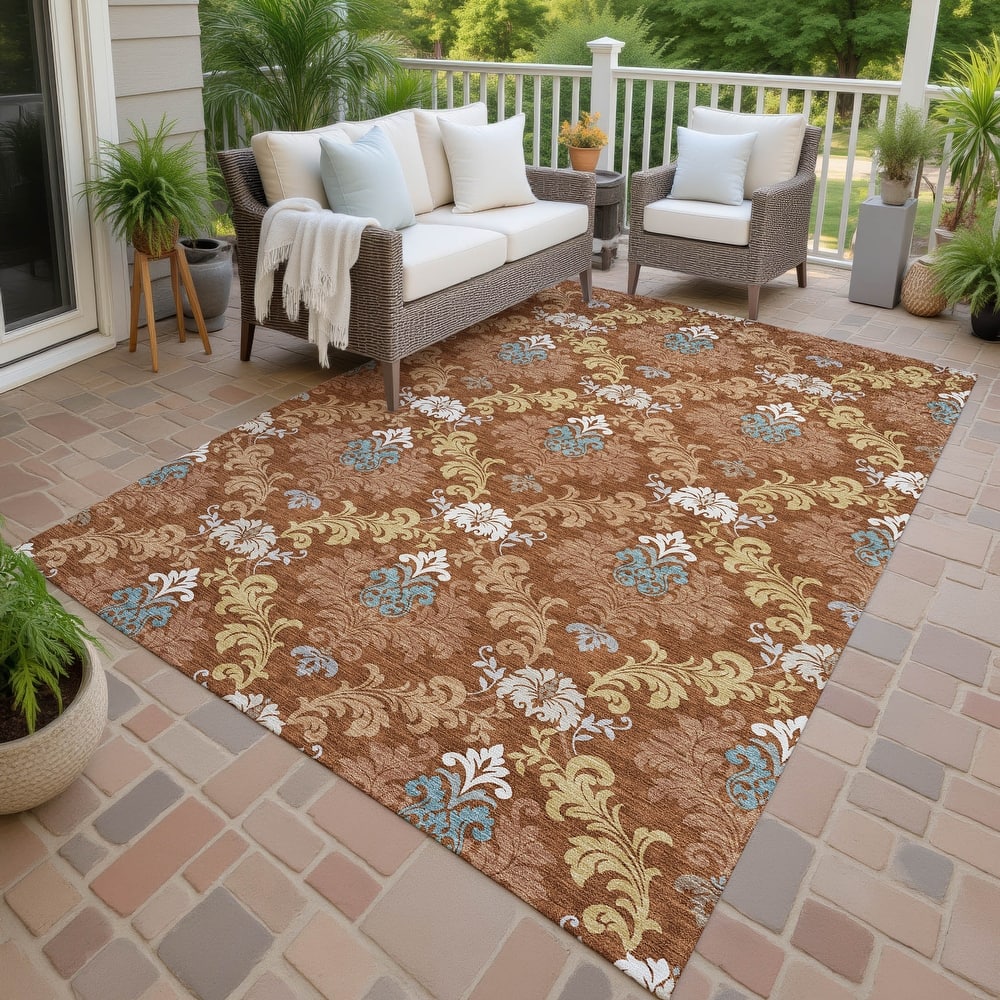 Machine Washable Indoor/ Outdoor Damask Patna Chantille Rug
