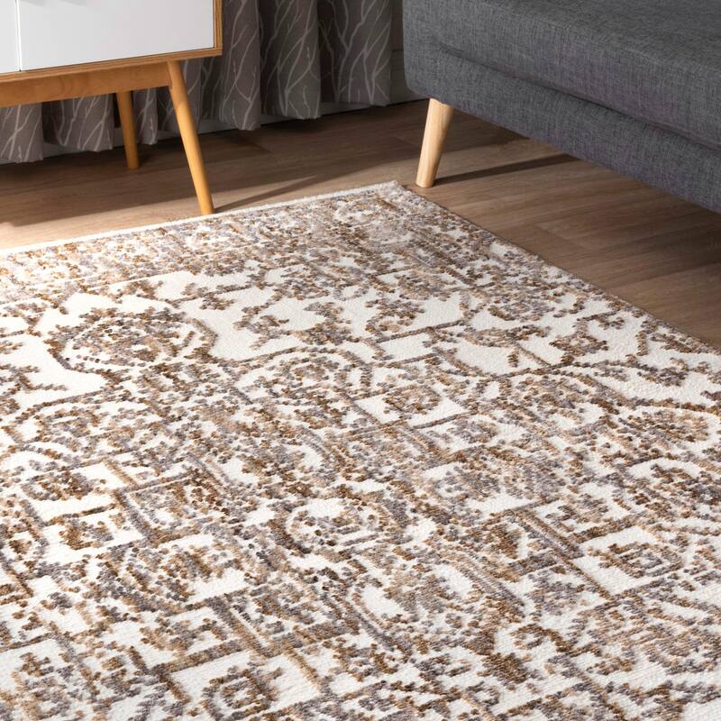 Nuloom Transitional Vintage Lavish Mayen Medallion Area Rug