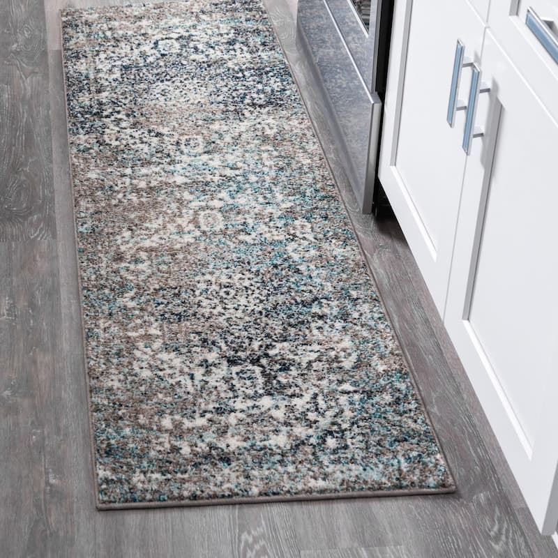 Traditional Brenda Collection Area Rug - Gray - 2'x6'