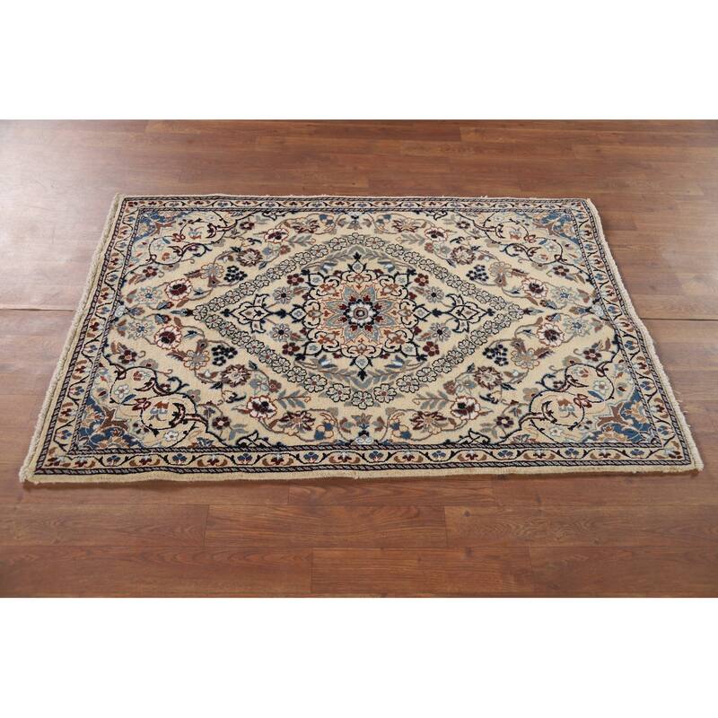 Traditional Floral Nain Foyer Rug Hand-Knotted Wool Carpet - 2'11" x 4'4"
