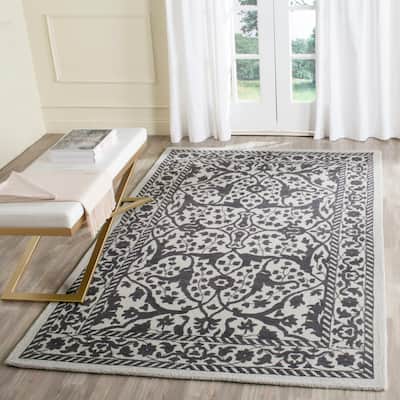 SAFAVIEH Handmade Restoration Vintage Boho Miep Oriental Wool Rug