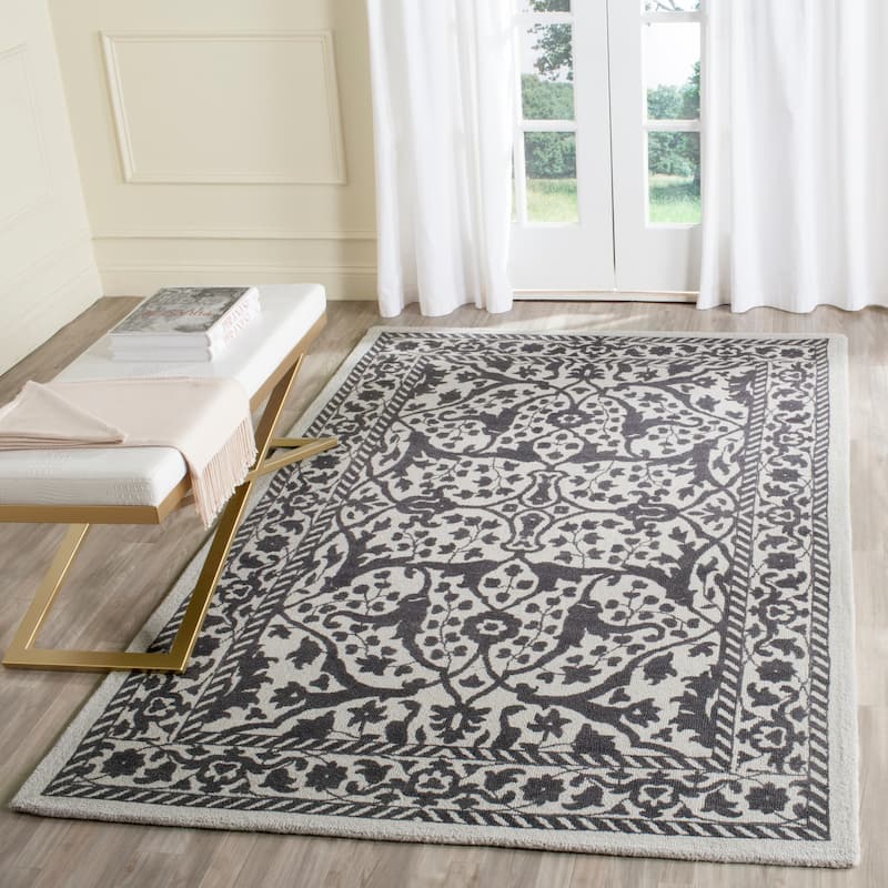 SAFAVIEH Handmade Restoration Vintage Boho Shianne Oriental Wool Rug - 8' x 10' - Silver/Grey
