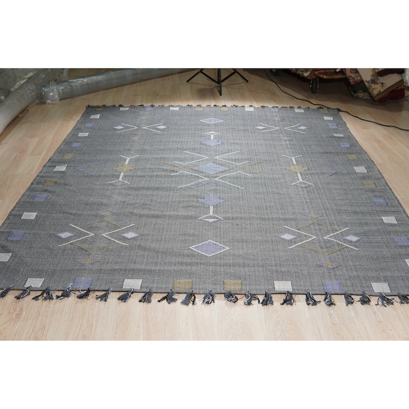 Hand-Knotted Cotton Flat Weave Rug, Grey, Stylish and Durable Area Rug for Enhancing the Comfort and Aesthetic Appeal