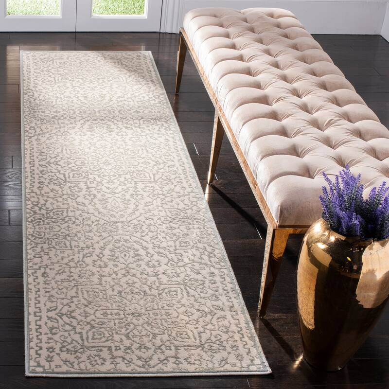 SAFAVIEH Noble Adrienn Modern Oriental Polyester Rug