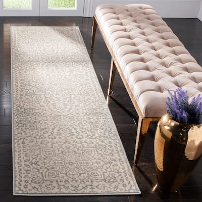 SAFAVIEH Noble Adrienn Modern Oriental Polyester Rug